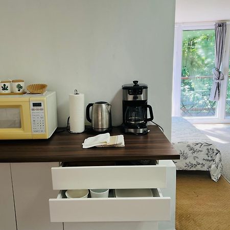 Creekside Private Suite นอร์ทแวนคูเวอร์ ภายนอก รูปภาพ
