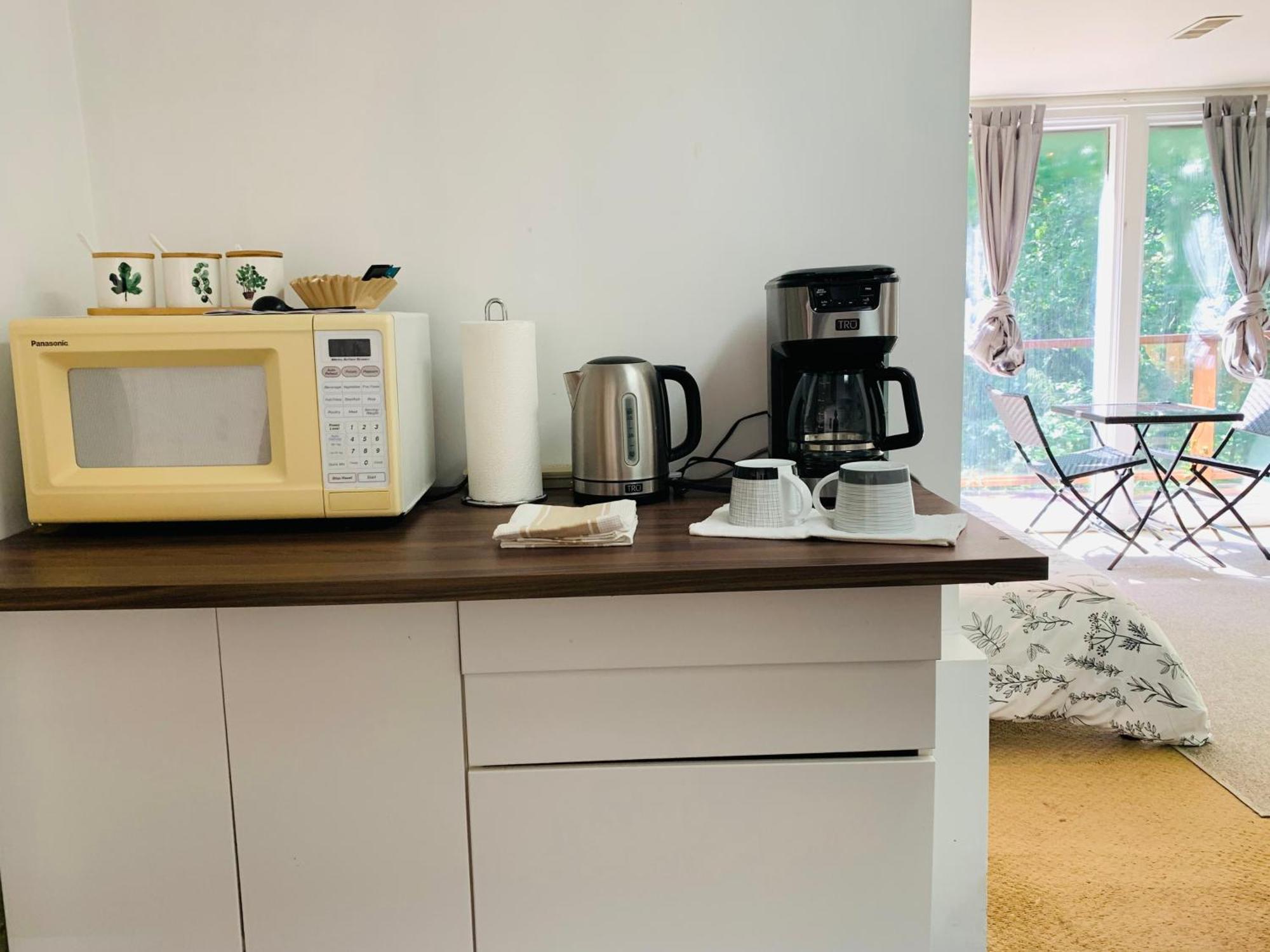 Creekside Private Suite นอร์ทแวนคูเวอร์ ภายนอก รูปภาพ